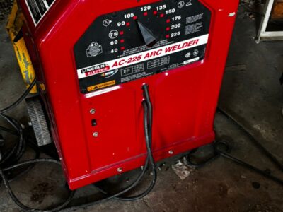 Soldador Lincoln Electric AC-225 ARC Welder